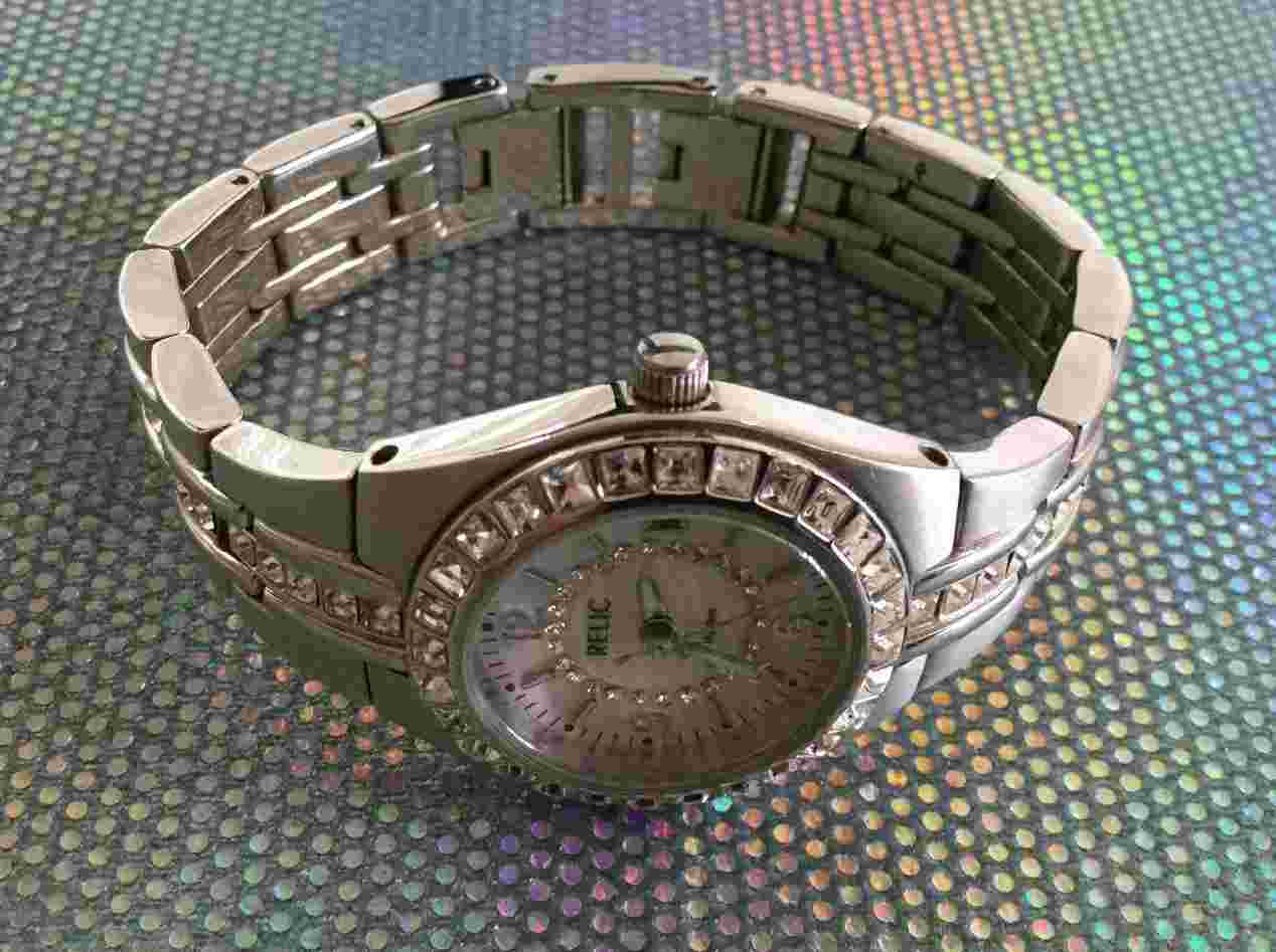FOSSIL Queen's Court with Swarovski Crystals Mother of Pearl WATCH RELIC