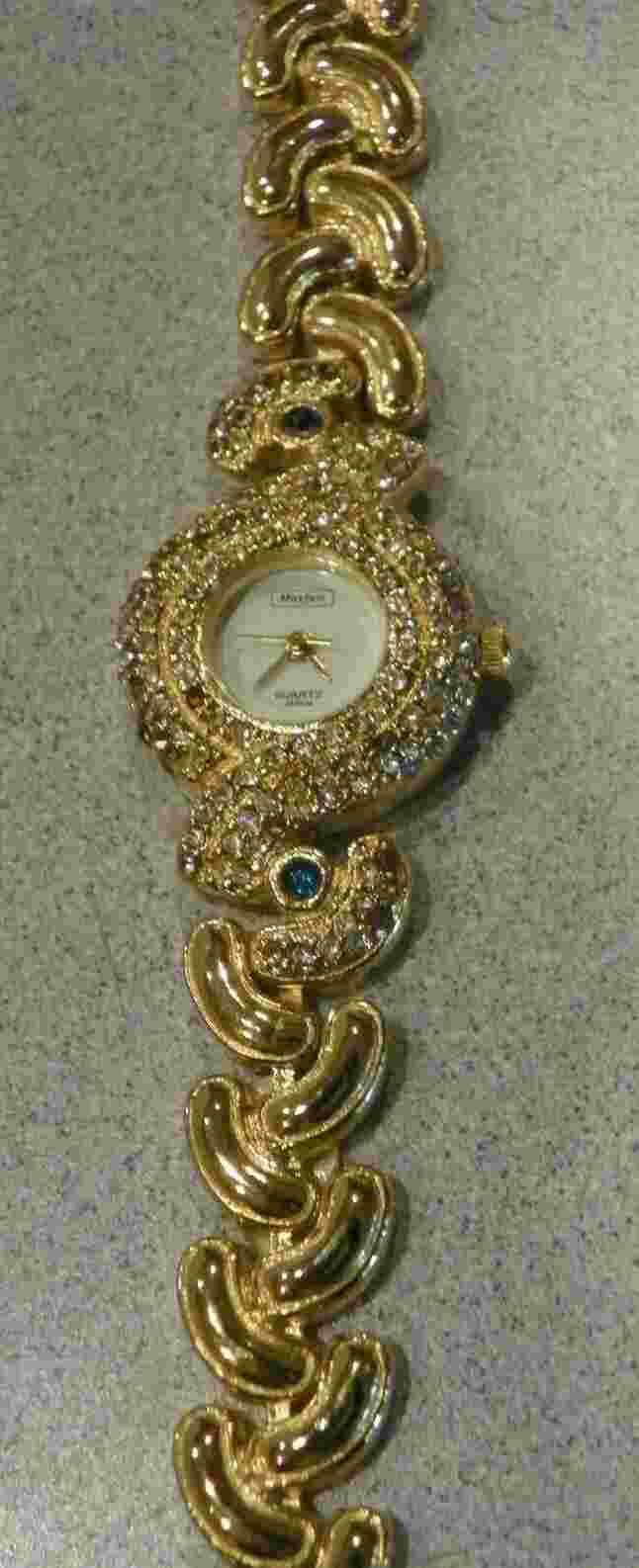 Mayfair Sparkley dressy lady's wrist watch bracelet Quartz movement Japan