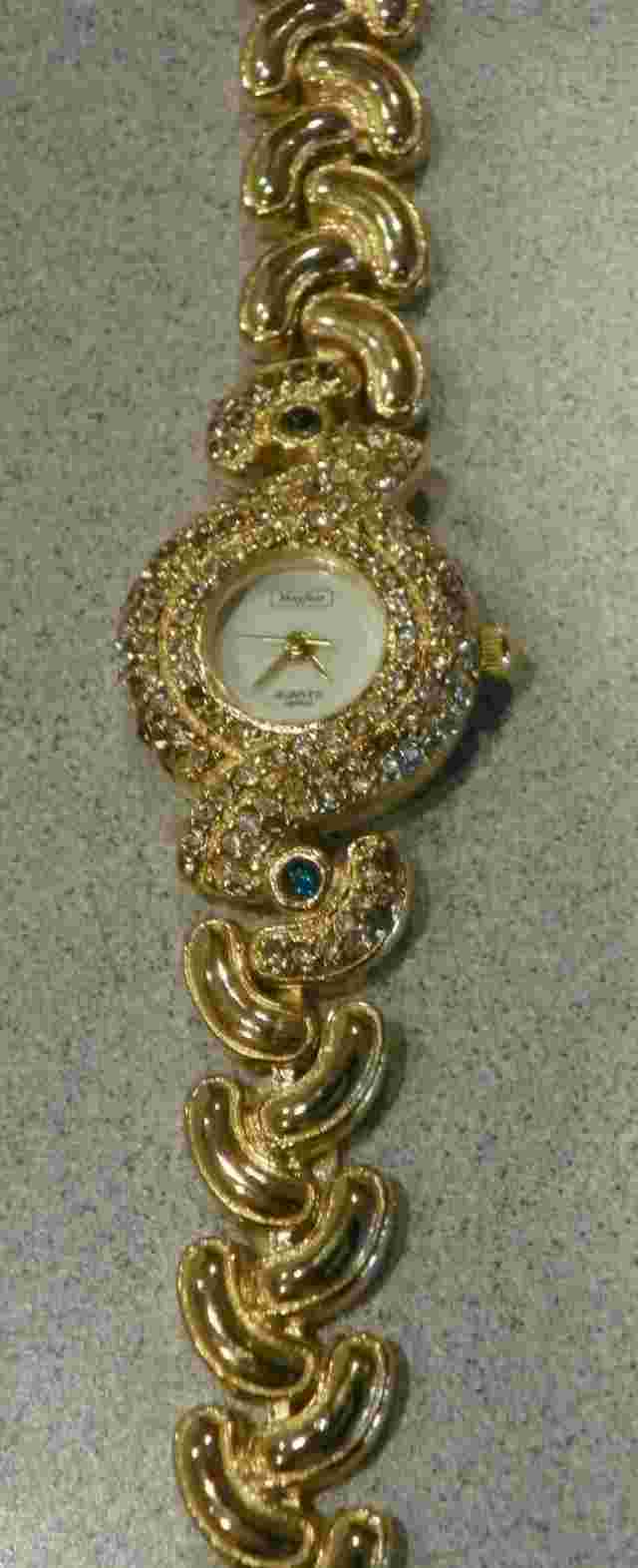 Mayfair Sparkley dressy lady's wrist watch bracelet Quartz movement Japan