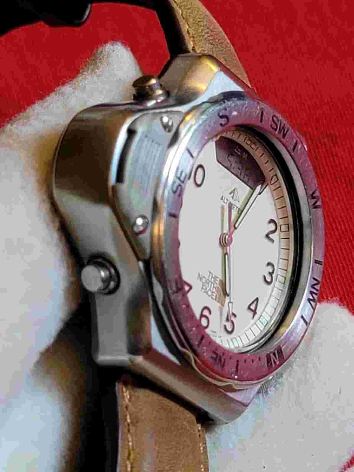 The North Face Watch C040-088204 New Battery