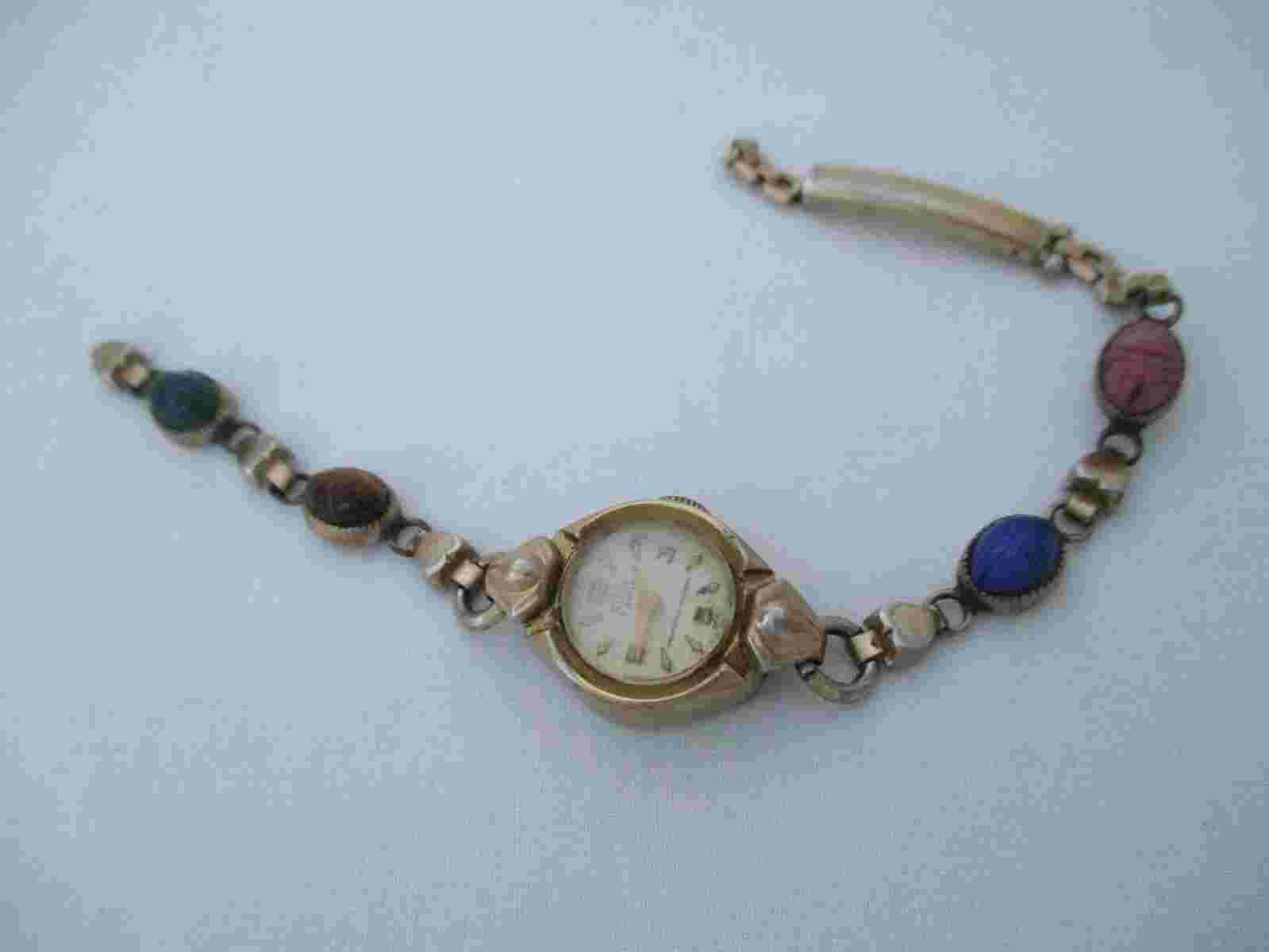 Sellita Women's Gold Toned Bracelet Band Wind Up Vintage Watch