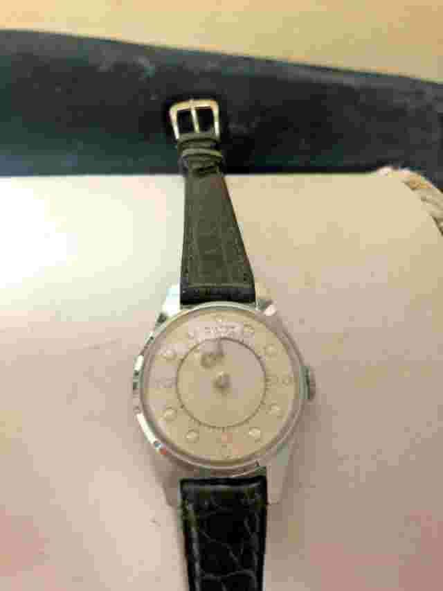 LADIES HILTON  SWISS MECHANICAL WINDING WATCH MYSTERY DIAL CIRCA