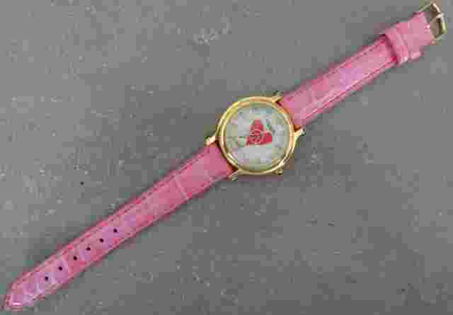 STUNNING NICOLE KIDMAN LIMITED EDITION WHATEVER IT TAKES RED HEART QUARTZ WATCH