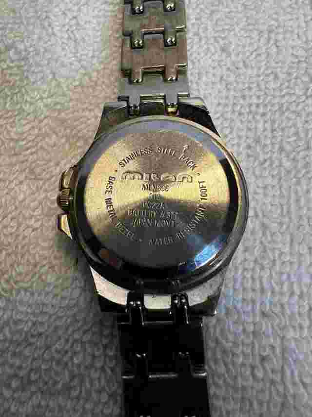 Milan Women's watch. Pearl opalescent face. MLN896, PC22A Great Condition.
