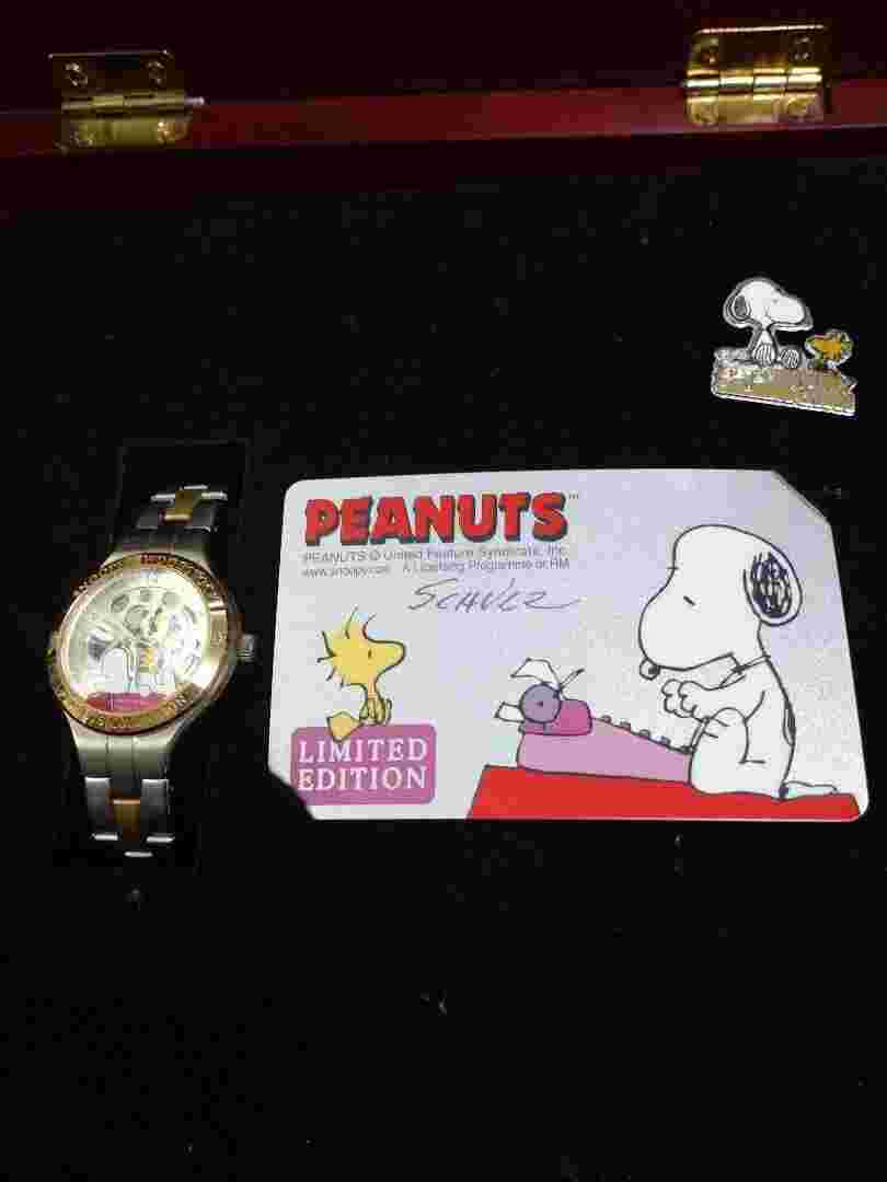 Rare Snoopy watch PEANUTS wooden case shipped from Japan Japanese JP!!!!!!!!!!!!
