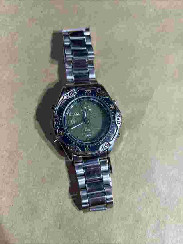 b.u.m. watch