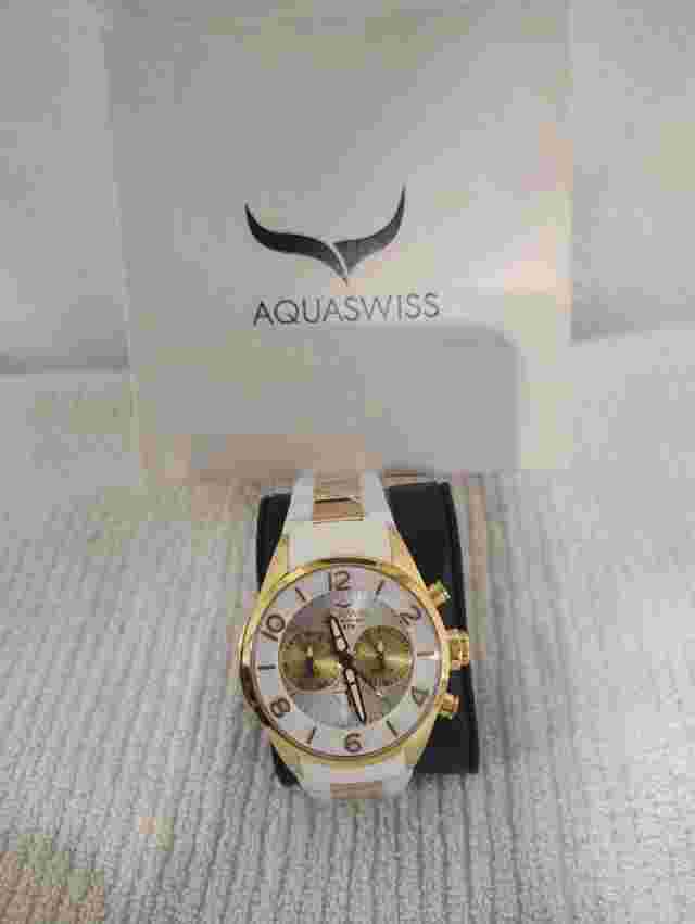AQUASWISS TRAX 5H BRAND NEW 43mm.