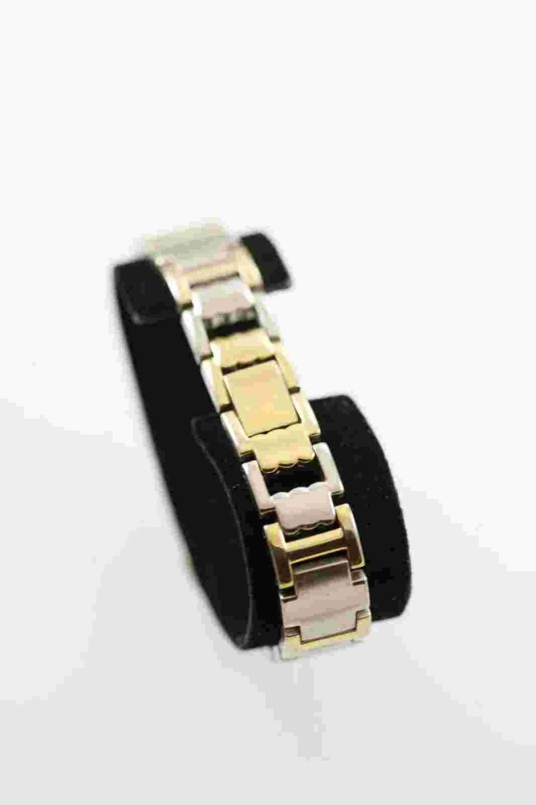 Gloria Vanderbilt Women Watch Stainless Steel Silver Gold Batt Water Res Quartz