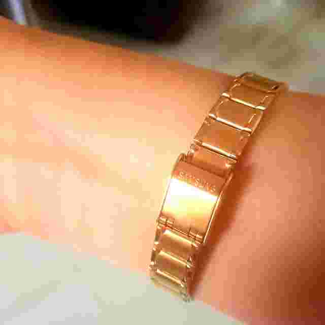 'Samsung 'Vintage Women, watches 4315 QFC Steel Gold-Tone Water-Resist Korea.