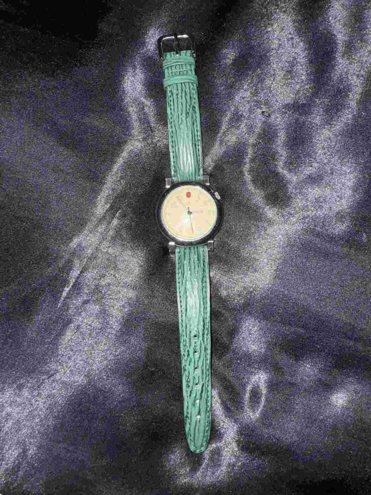 Rare SWISS ARMY Polished DELTA 2 Watch~Cream Dial~Green shark band