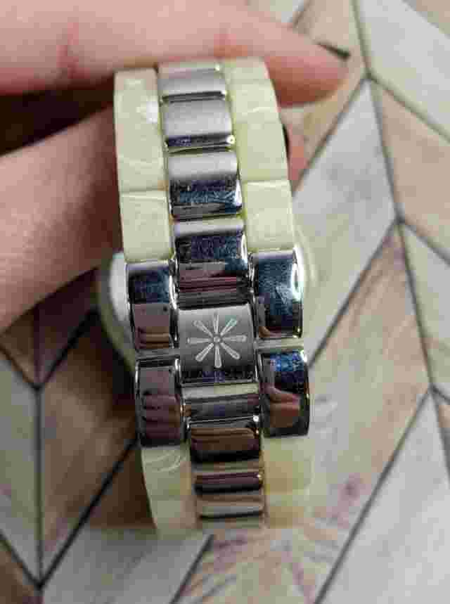 VTG Isaac Mizrahi Live! Ceramic Cream/Gold-tone Watch with Mother-of- Pearl Dial