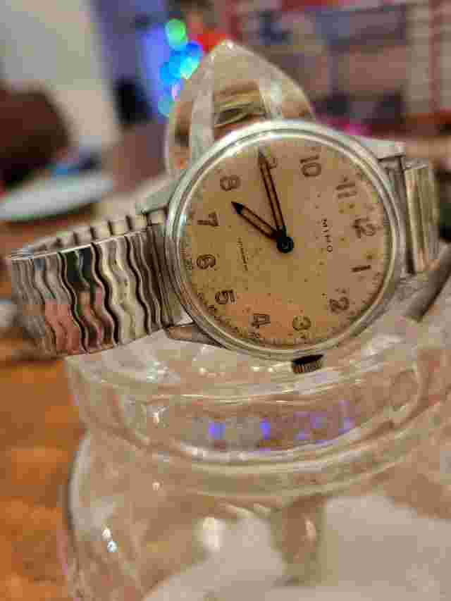 ANTIQUE VINTAGE MIMO BRAND SUISSE MENS WATCH WINDS AND TICKS