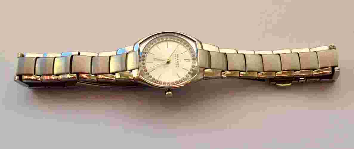 Skagen Denmark Ladies   Quartz Watch,    Secs. Hand,  Bund Strap 18,5 Cm. V.G.C.