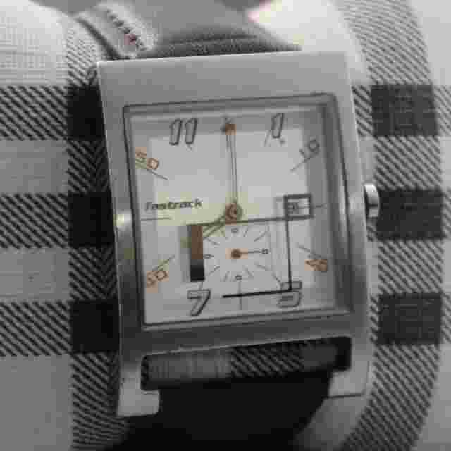 Casual Fastrack Men Sub-Second Silver Dial with Date Rectangle Case Quartz Watch