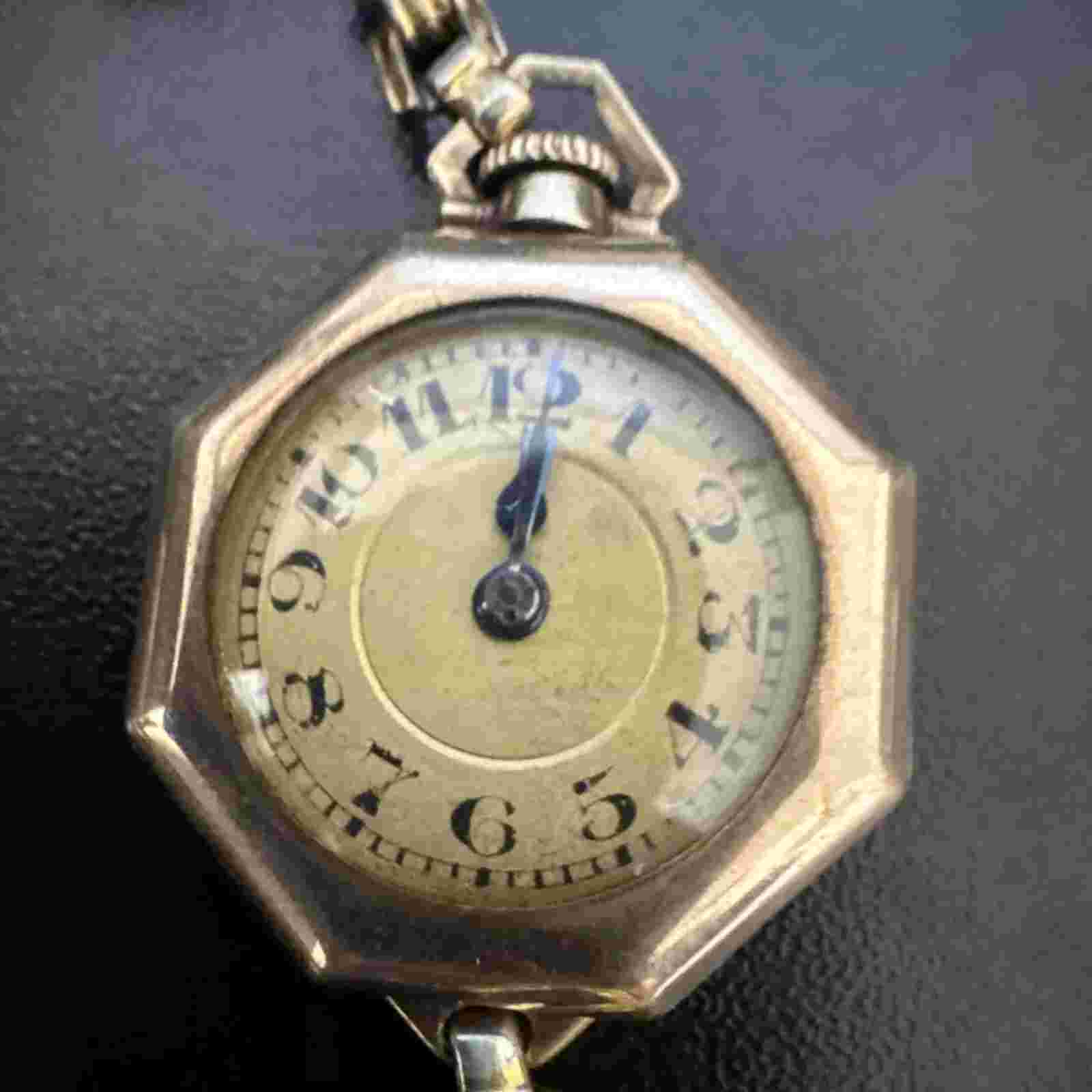 Vintage  Wadsworth Referee 15 Jewels Swiss with Pontiac Supreme Band