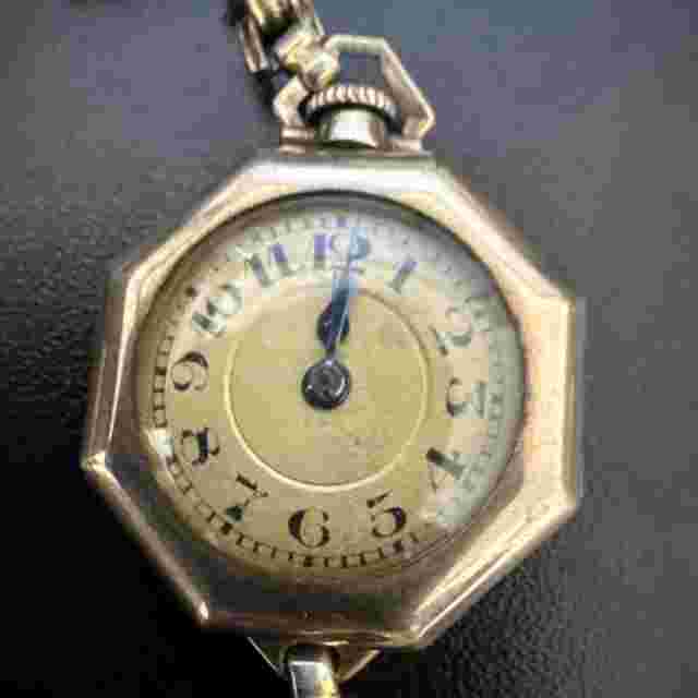 Vintage  Wadsworth Referee 15 Jewels Swiss with Pontiac Supreme Band