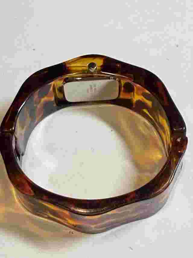 Becora Quartz Lucite Ladies  Spring Hinge Bangle Wristwatch New Battery