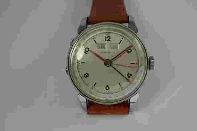 E.GUBELIN TRIPLE DATE CALENDAR WATCH ORIGINAL DIAL GORGEOUS STEEL CASE 1940's