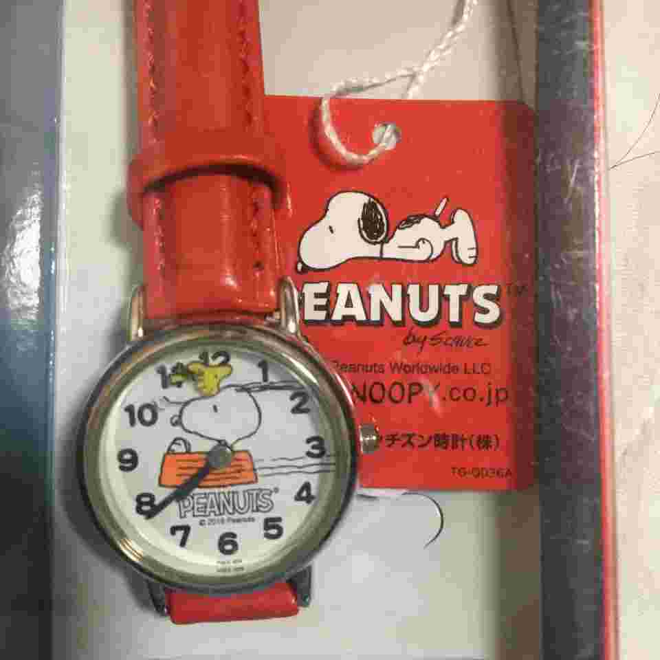 Snoopy Peanuts Watch Red No Battery from Japan