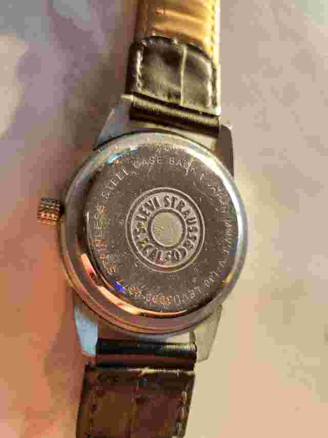 Levi's Mens Silver Tone Watch Needs Battery