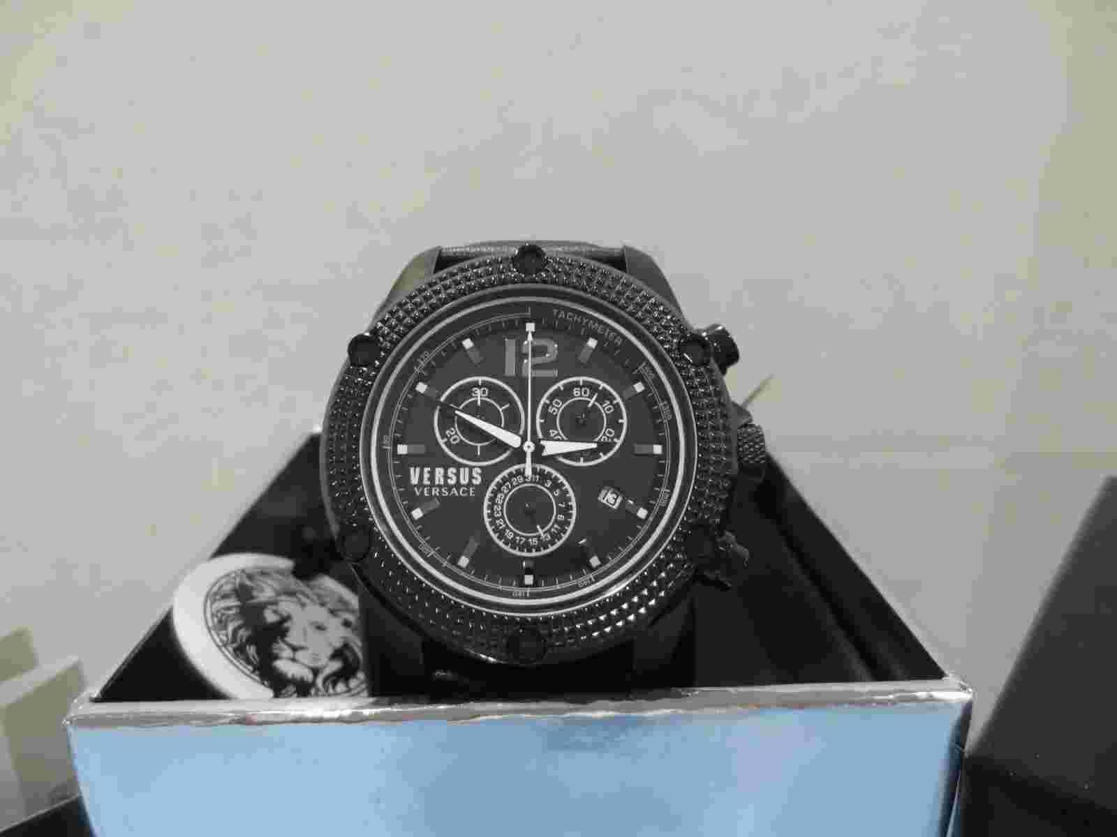 Versus by Versace Men's SOC090015 AVENTURA Chronograph Quartz Leather Watch