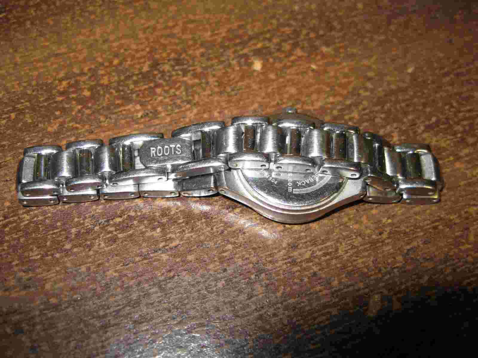 ROOTS Ocean: Stainless Steel Case-Bezel-Band/Black Dial/Woman R346 Running