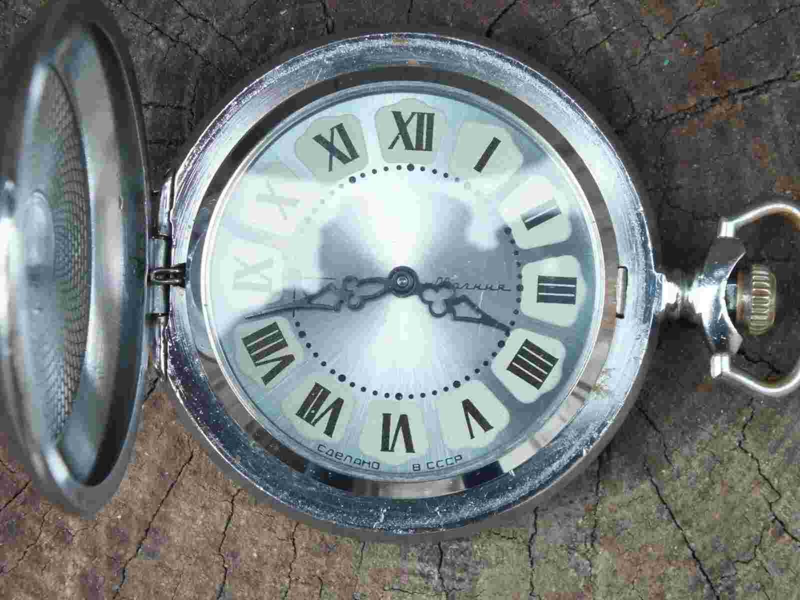 Vintage Molnija Molnia (Молния) 18 Jewels USSR Russian Mechanical Pocket Watch.