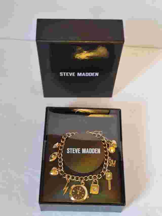 Steve Madden Charm Bracelet New In Box Gold Tone Charms, Chain, & Watch