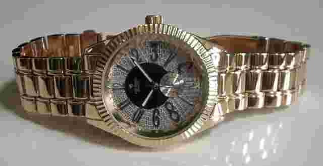 Man's Gold Finish Fashion Dressy/Casual Wear Watch