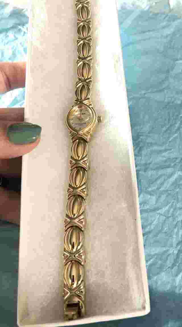 Vintage Milan Diamond Quartz Watch Women Gold Tone (Needs Battery) 7"