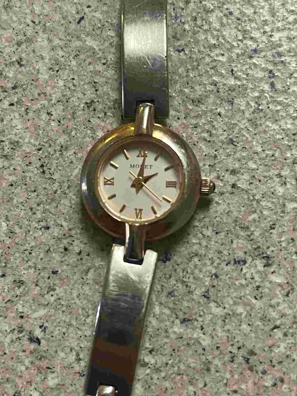 Monet WOMENS QUARTZ WATCH. NEEDS BATTERY