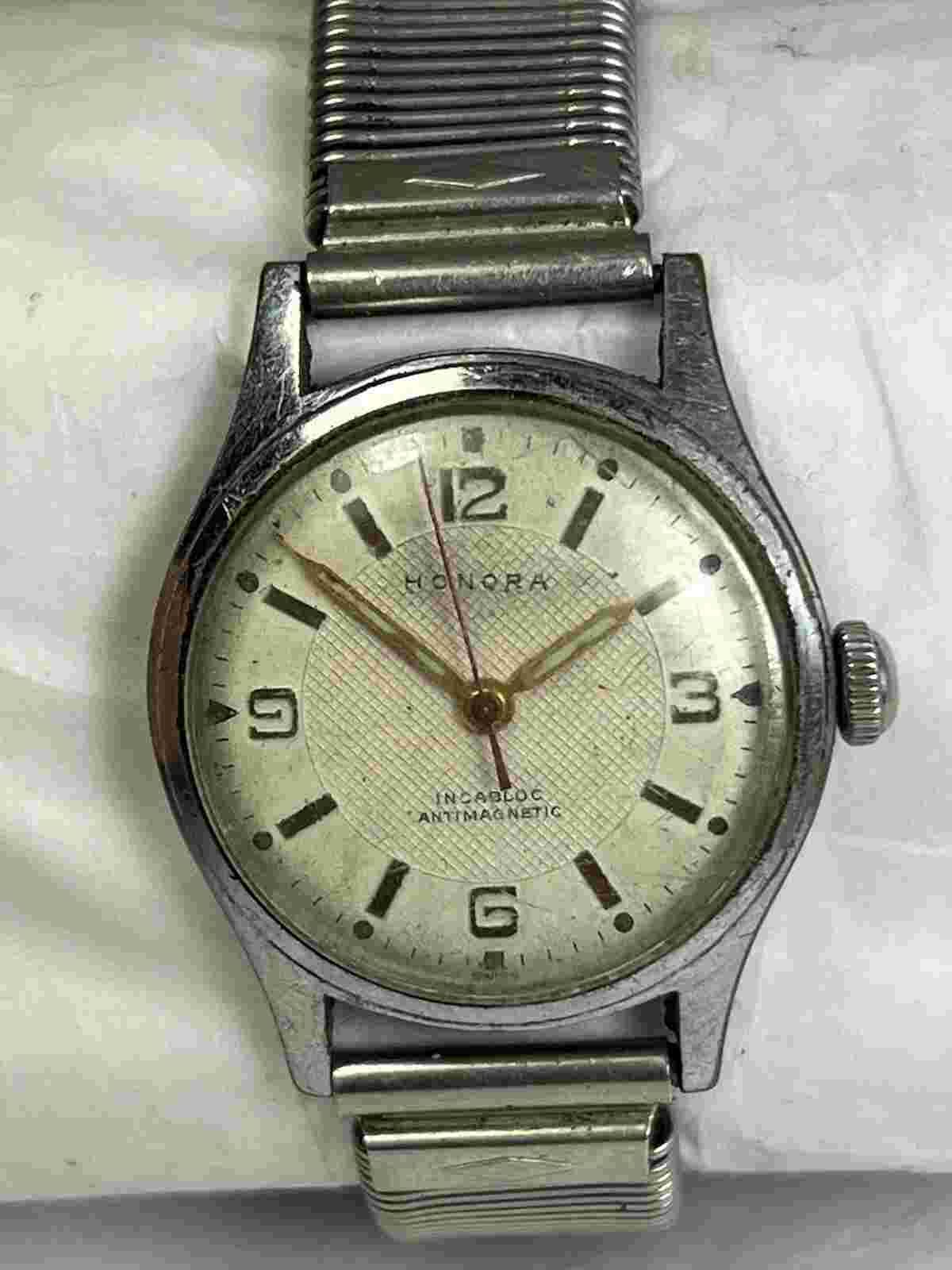 Vintage HONORA Generic Swiss Manual Wind Watch w/17 Jewel Joseph Boillat Fils