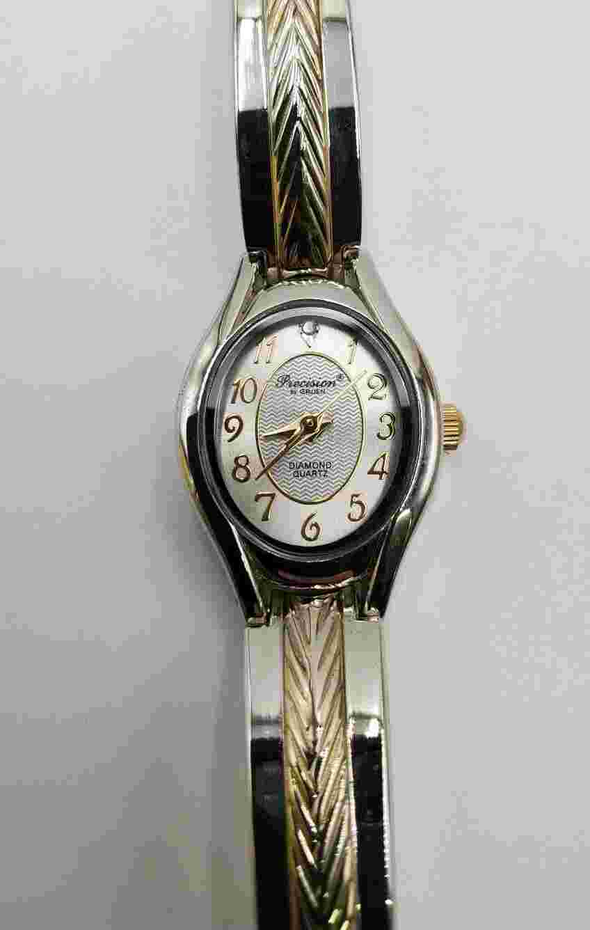 Precision By Gruen Heringbone Women's Diamond Quartz Bracelet Watch GP422L