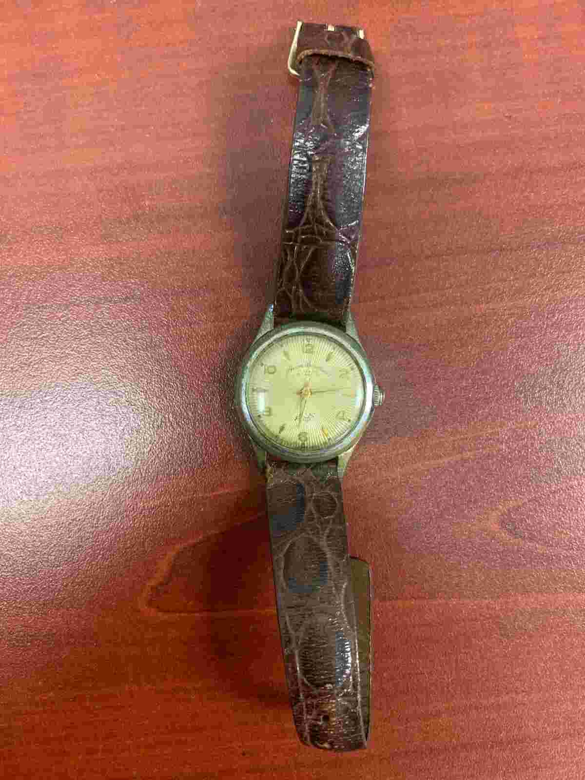 Vintage Men's André Bouchard 17 Jewels Incabloc Watch Anti-Magnetic