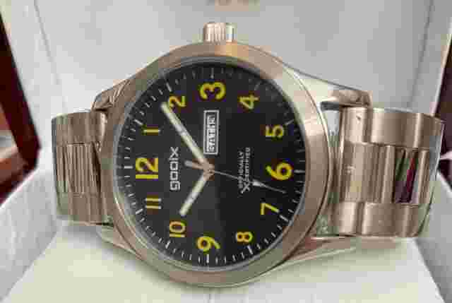 Gooix Aviator Watch XXL 48mm Day-Date Yellow Numbers Solid Stainless Steel 5BAR
