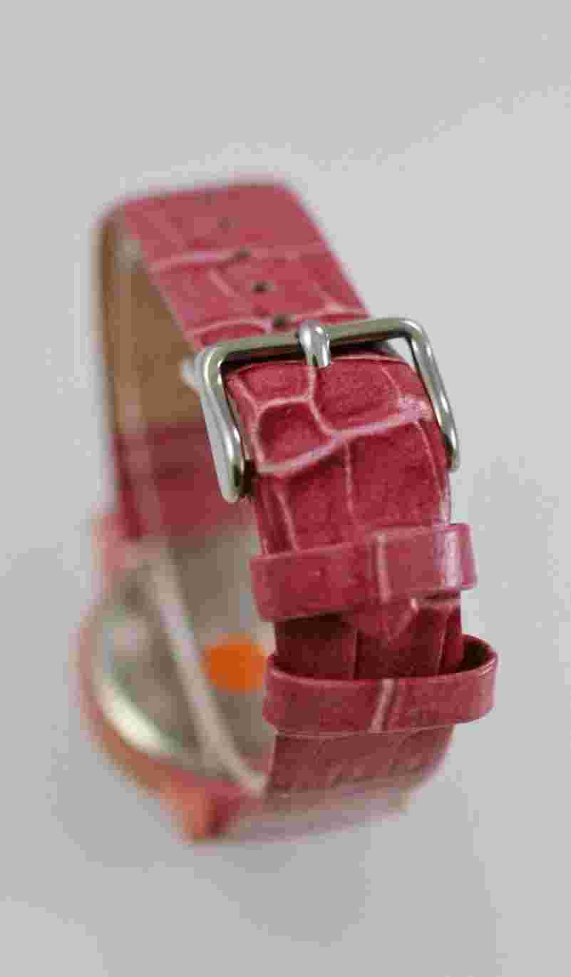 Brittania Watch Womens White 30m Water Resistant Leather Pink Plastic Quartz