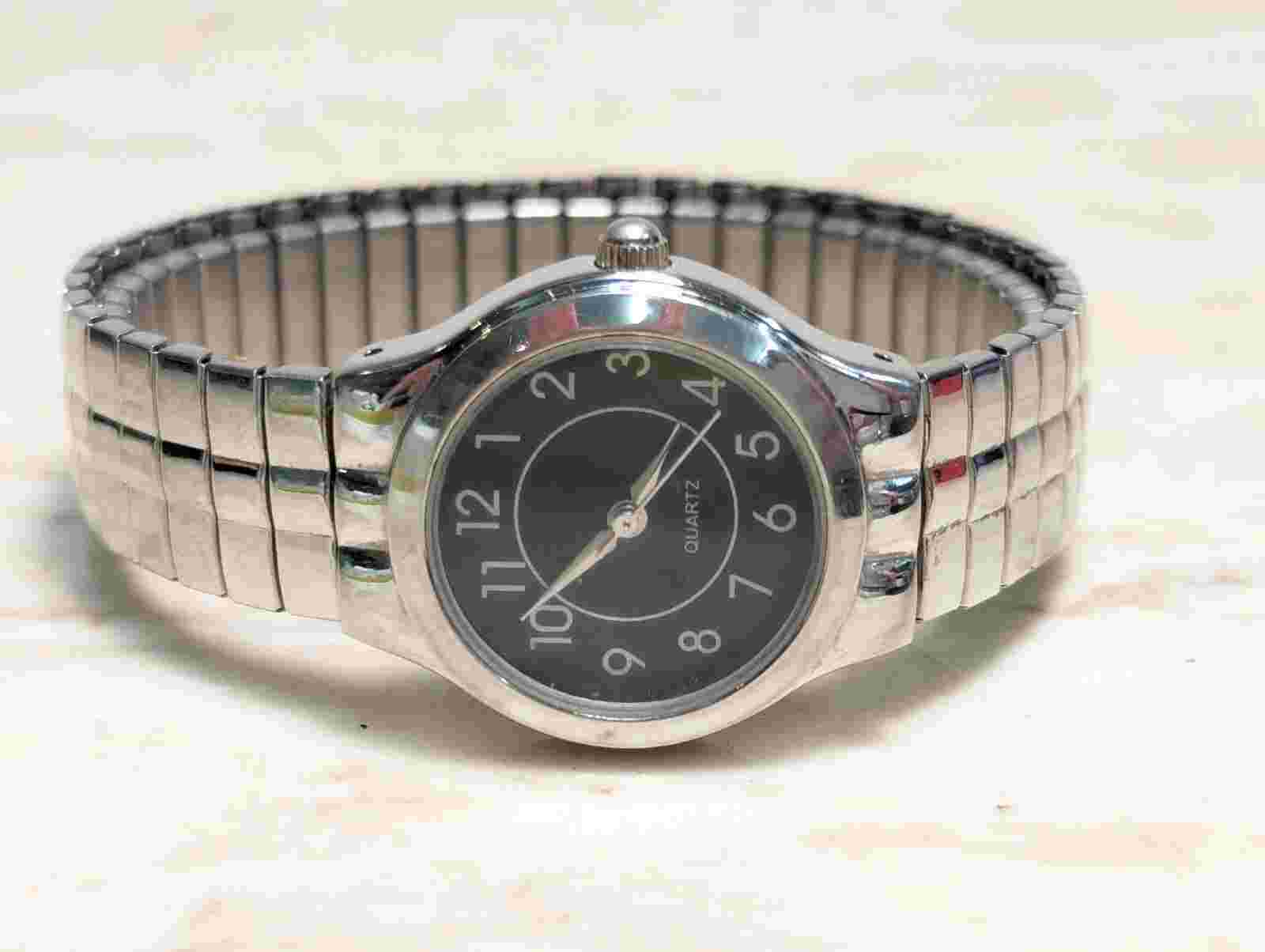 Vintage M.Z. Berge Black Silver Women's Quartz Watch Metal Bracelet Band Works
