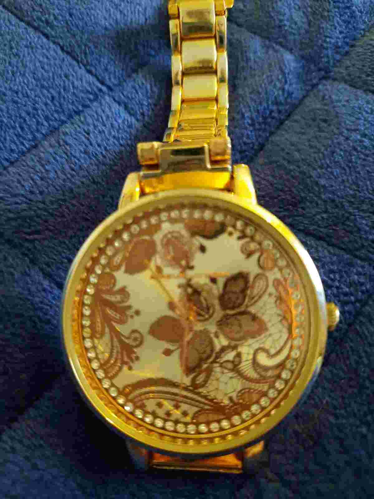 Adrienne Vittadini Whatch For Women#used#excellent condition#