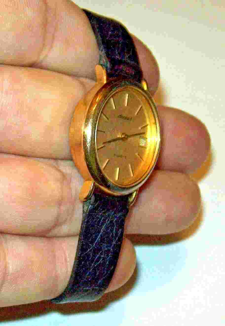 Fine Ladies Watch Dorset 5-Jewel Japan Quartz Movement w/ Date indicator Vintage
