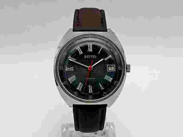WOSTOK 2214 Vintage Mechanical Wristwatch 18 Jewels Vostok USSR Serviced Watch