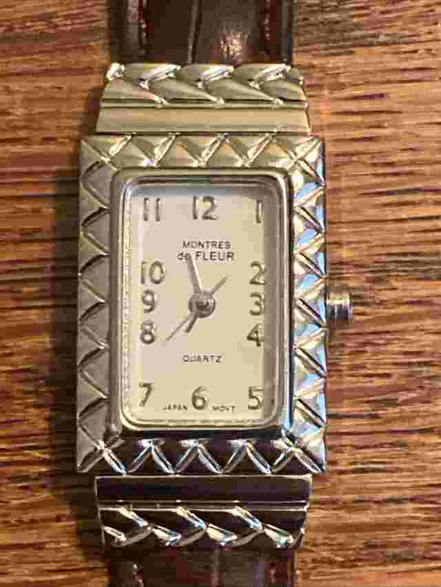 Montres de Fleur Quartz Japan Movement Wristwatch Silver Brown Leather Band