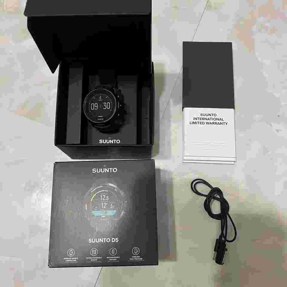 Suunto D5 Dive Computer Watch Used Excellent Condition