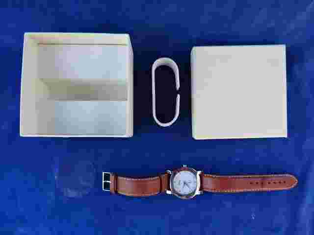 PRETTY / NICE & RARE WATCH / WATCH - MAGNA CARTE - RENAULT DIAC