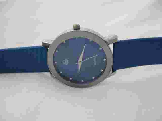 "XI New" Watch, Shiny Blue Buckle Band, WORKING!