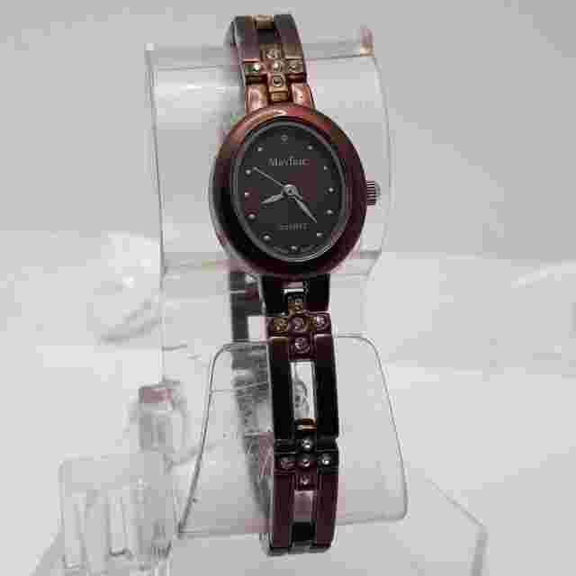 Mayfair Diamond Quartz Women's Watch Japan Movement Fast Shipping....NEW BATTERY