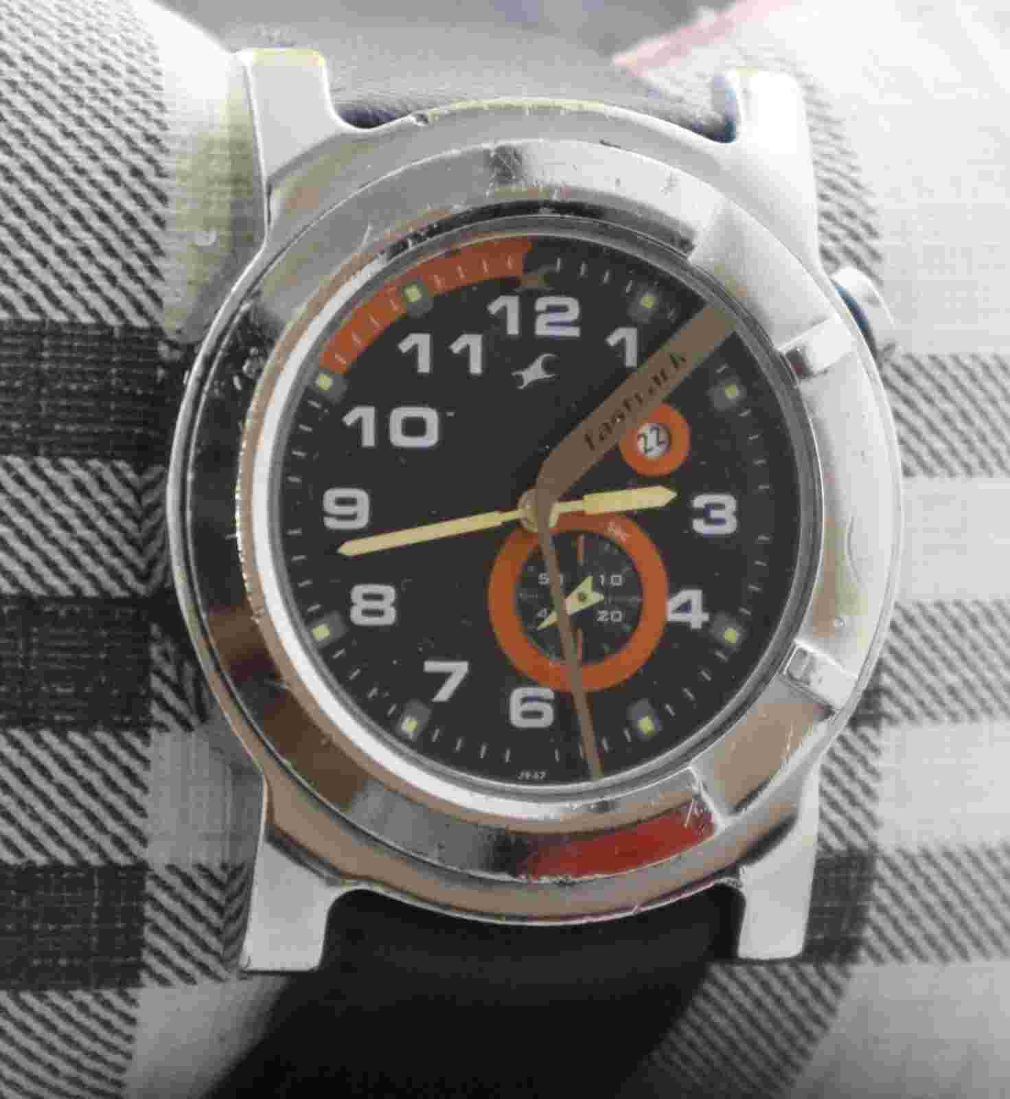 Casual Fastrack Men Sub-Second Black Dial with Date Leather Band Quartz Watch