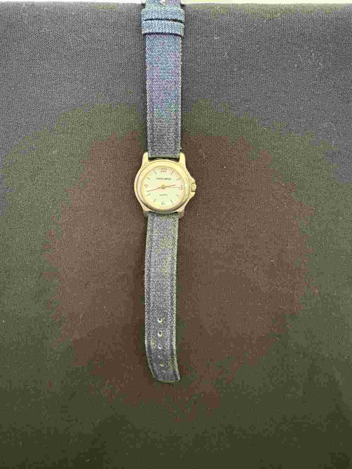LIMITED TOO QUARTZ WATCH - SPARKLING DEMIN BLUE GLITTER BAND , New Battery