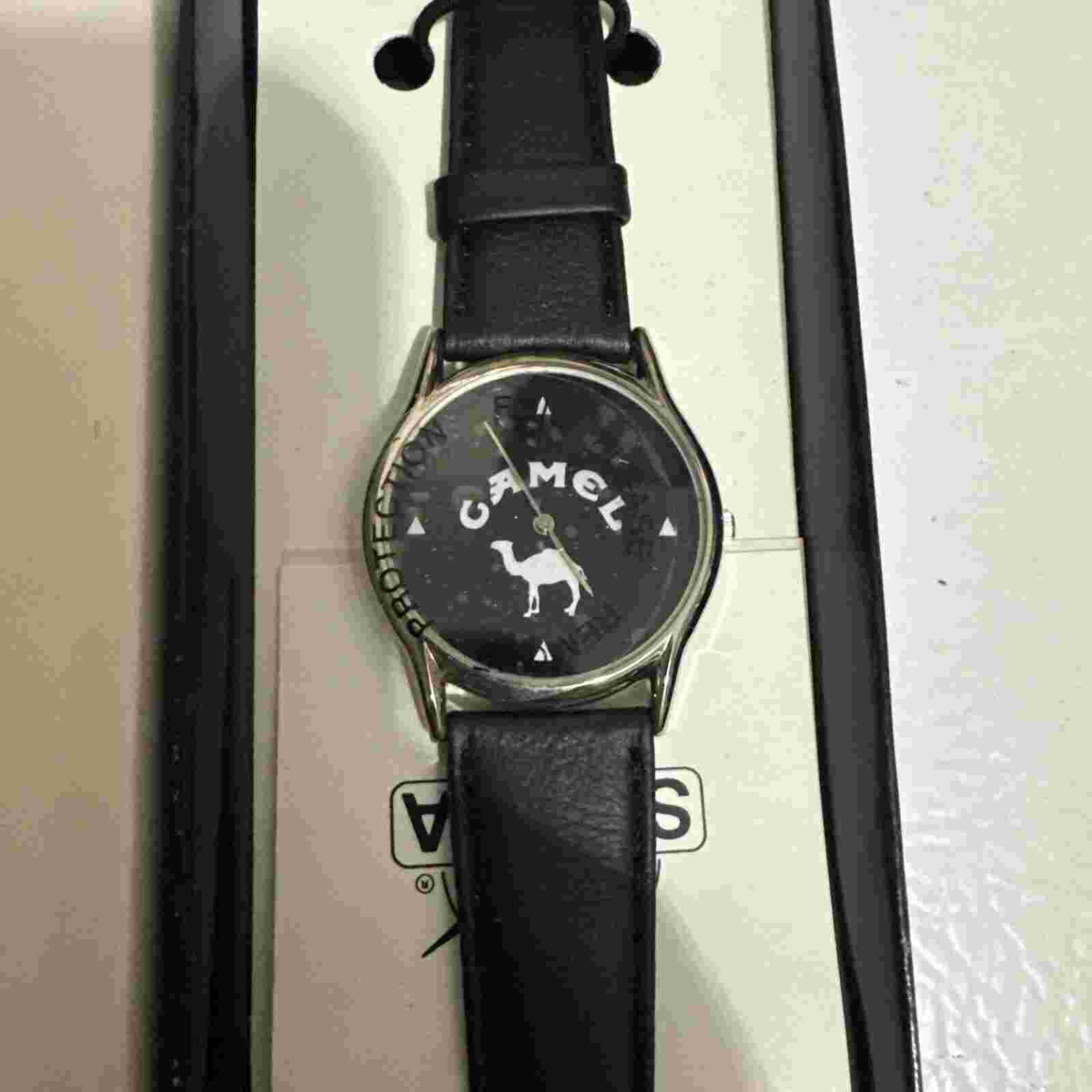 VINTAGE CAMEL ONYX SWEDA BLACK FACE COLLECTIBLE WATCH WITH LEATHER BAND Need Bat