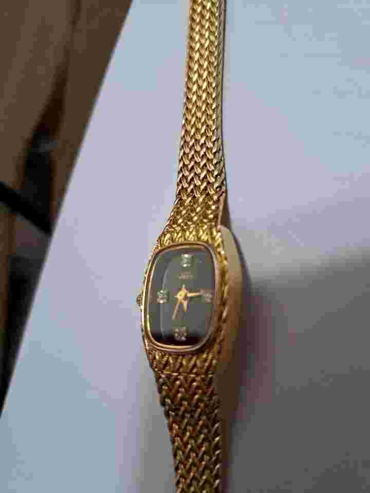 397 Working Women’s Xavier Gold Colored Watch Diamond Markers New Battery