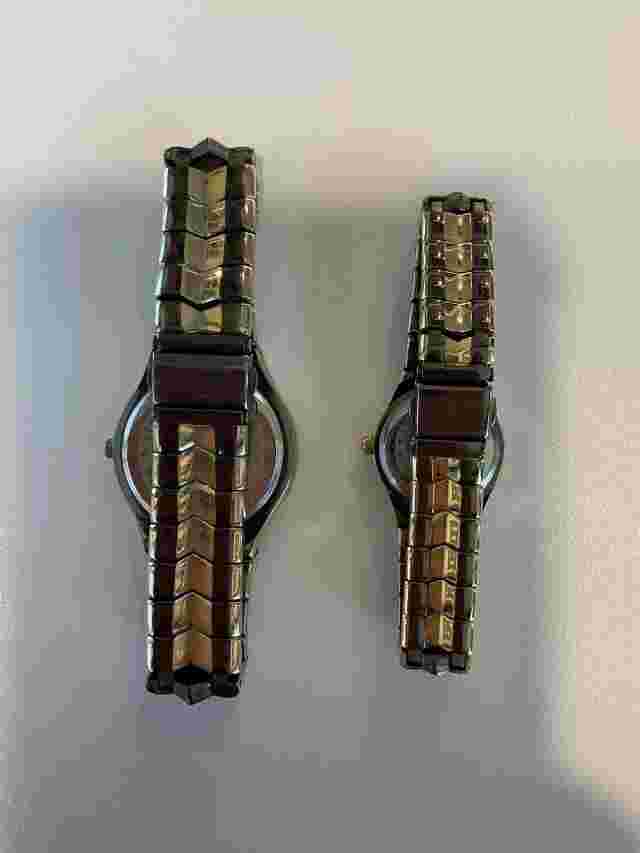 Geneva Quartz Water Resistant Stainless Steel Back  Mens And Ladies Not Working